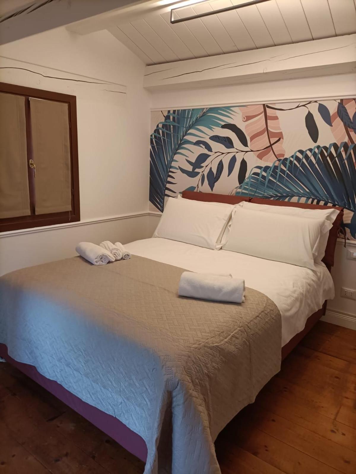 Family Room,1603275155:JPEG